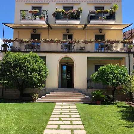Dall'agnola 3* Garda (Verona)